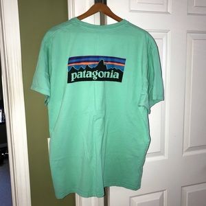 Men’s Patagonia Shirt XXL